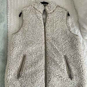 Thread and supply sherpa vest